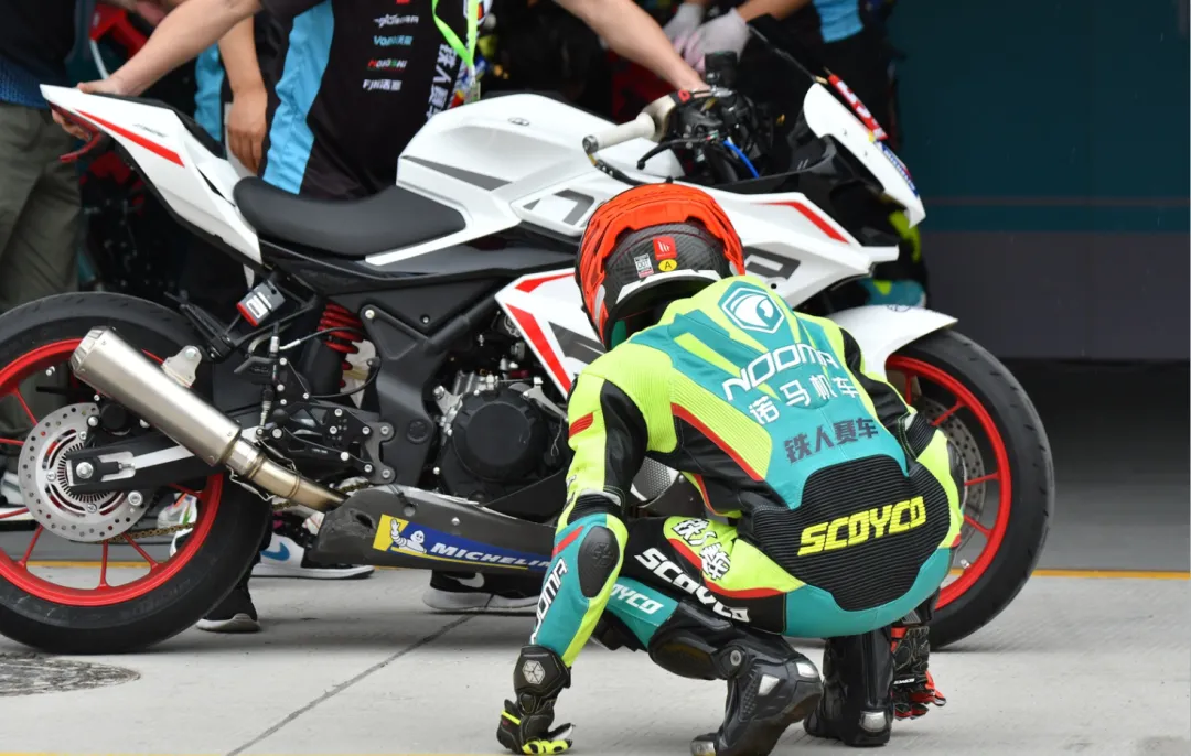 1744028087783873.jpg 9.jpg