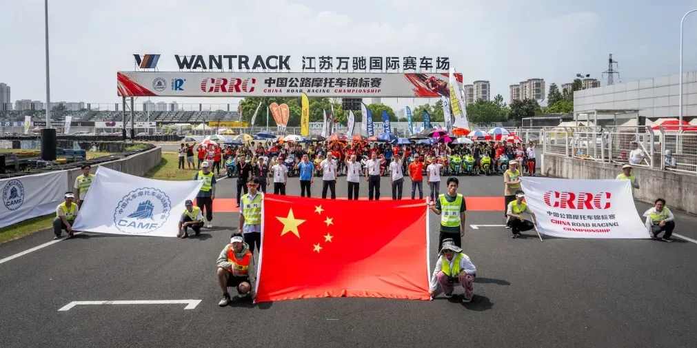 1744178207478347.jpg 2.jpg