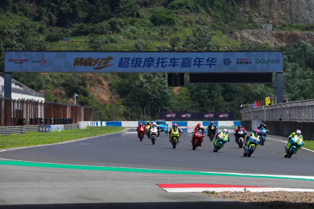 1754535513662272.jpg 640.jpg